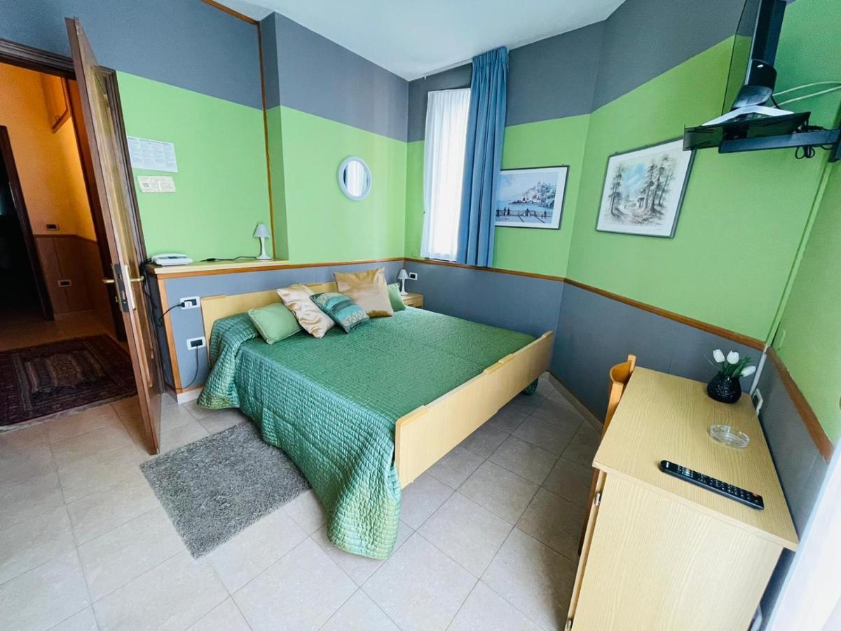Hotel Azzurra Сальсомаджоре-Терме Экстерьер фото
